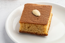 Gluten Free Honey Almond Cake